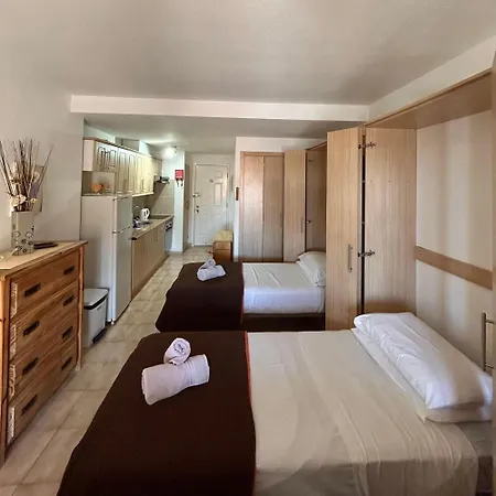 Apartamento Studio In Castle Harbour With Pool Viewc012 Los Cristianos (Tenerife)